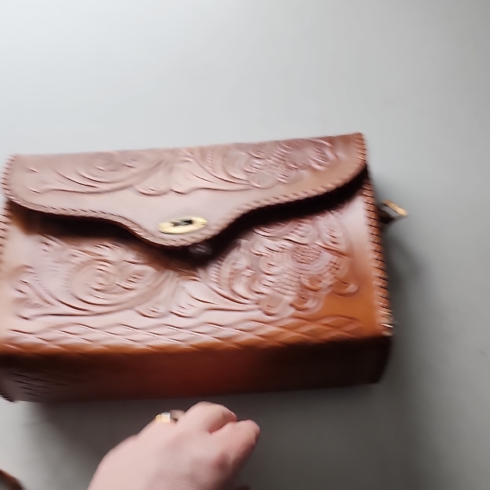 Elegant Brown Leather Handbag